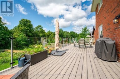 969 AVERY AVENUE Peterborough (Monaghan Ward 2) Ontario photo 32