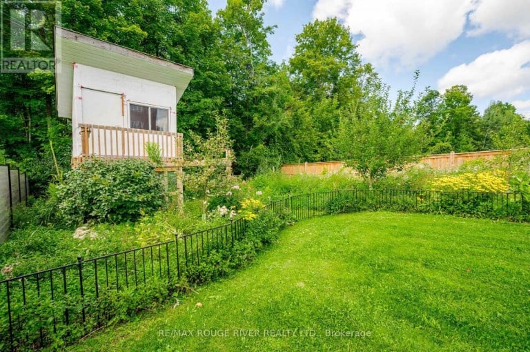 969 AVERY AVENUE, Peterborough (Monaghan Ward 2), Ontario, K9J0G9