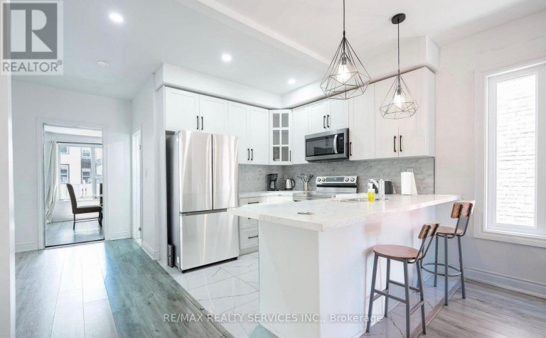 20 SOMERSET AVENUE, Hamilton (Gibson), Ontario, L8L2L5