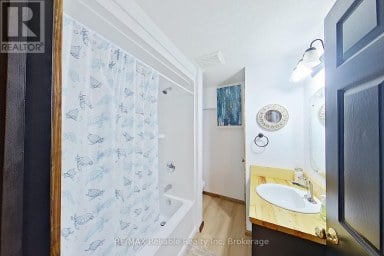 77504 MELENA DRIVE Bluewater (Bayfield) Ontario photo 37