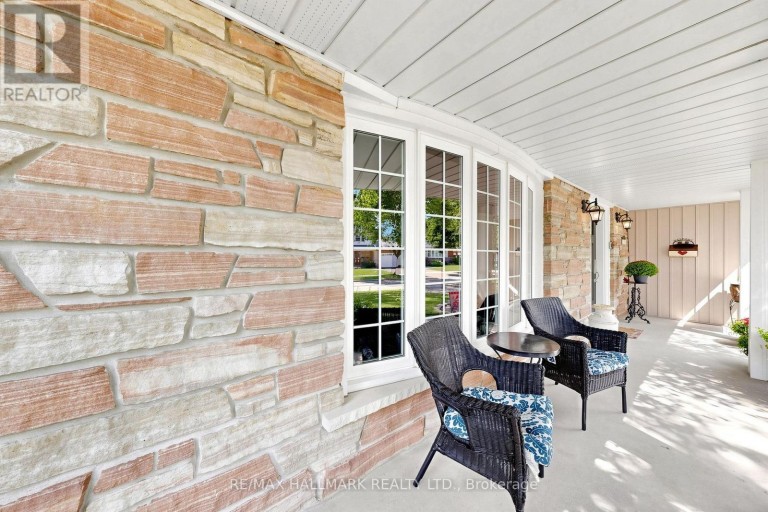 135 SENATOR REESOR'S DRIVE, Markham (Sherwood-Amberglen), Ontario, L3P3E6