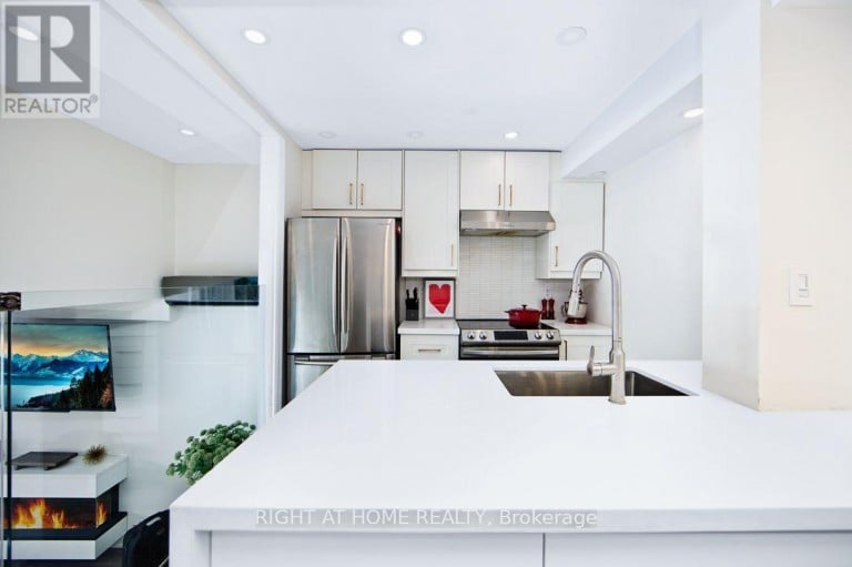 269 MILESTONE CRESCENT, Aurora (Aurora Village), Ontario, L4G3M2