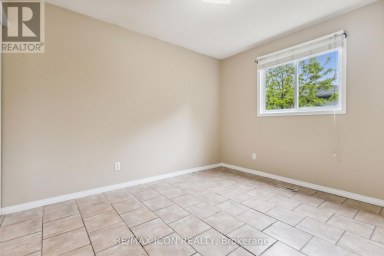 238 FLEMING DRIVE London East (East D) Ontario photo 8