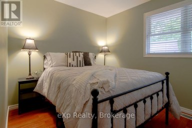 92 PARKSIDE AVENUE South Bruce Peninsula Ontario photo 17