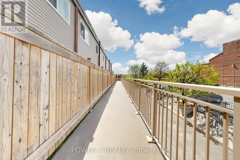 146 - 311 MILESTONE CRESCENT, Aurora (Aurora Village), Ontario, L4G3M2