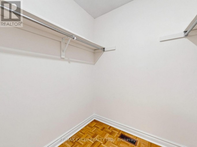 3 LOVEKIN GROVE, Toronto (L'Amoreaux), Ontario, M1T3T5