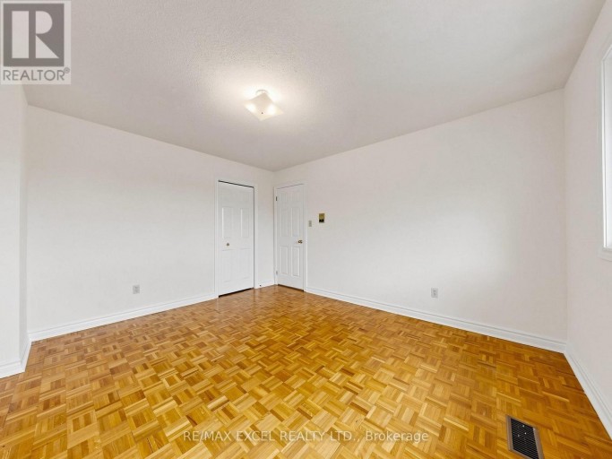 3 LOVEKIN GROVE, Toronto (L'Amoreaux), Ontario, M1T3T5