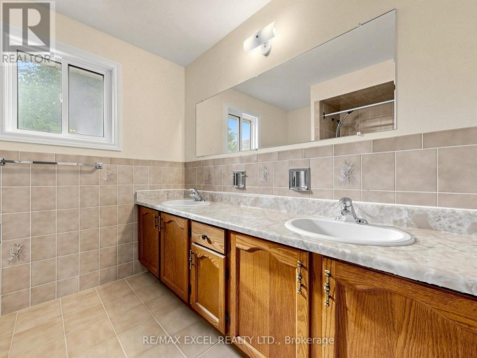 3 LOVEKIN GROVE, Toronto (L'Amoreaux), Ontario, M1T3T5