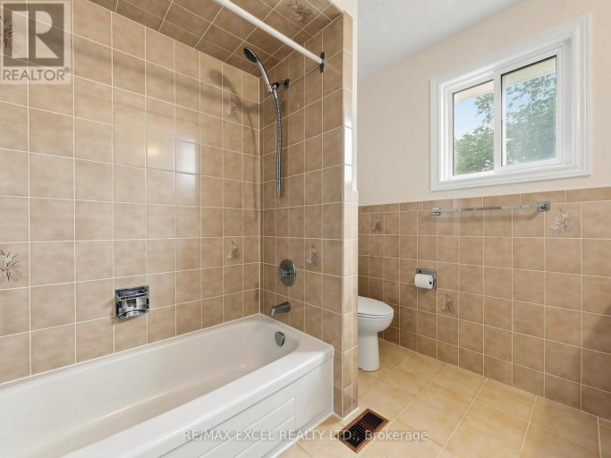 3 LOVEKIN GROVE, Toronto (L'Amoreaux), Ontario, M1T3T5