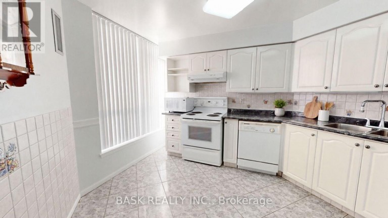 907 - 12 LAURELCREST STREET, Brampton (Queen Street Corridor), Ontario, L6S5Y4