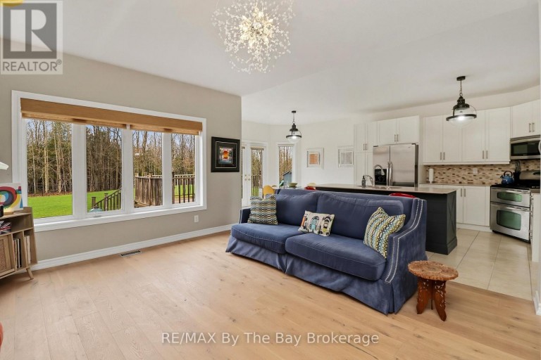 10 BASSWOOD DRIVE, Wasaga Beach, Ontario, L9Z0A9