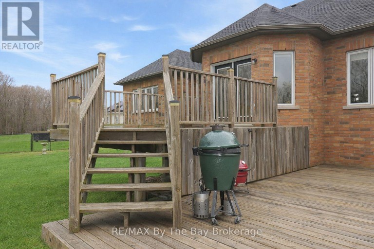 10 BASSWOOD DRIVE, Wasaga Beach, Ontario, L9Z0A9