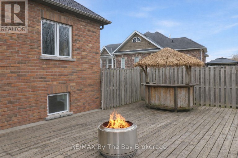 10 BASSWOOD DRIVE, Wasaga Beach, Ontario, L9Z0A9