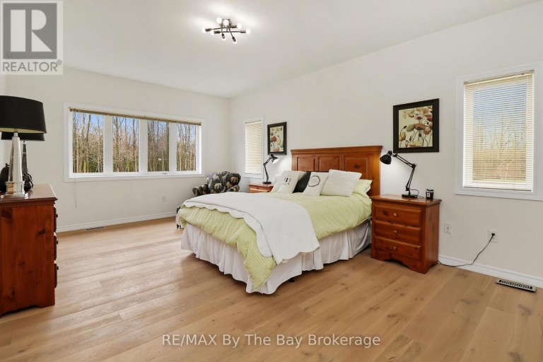10 BASSWOOD DRIVE, Wasaga Beach, Ontario, L9Z0A9