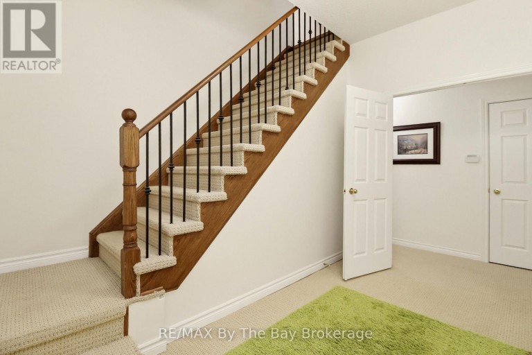 10 BASSWOOD DRIVE, Wasaga Beach, Ontario, L9Z0A9