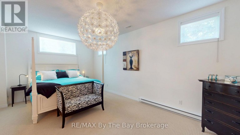 10 BASSWOOD DRIVE, Wasaga Beach, Ontario, L9Z0A9