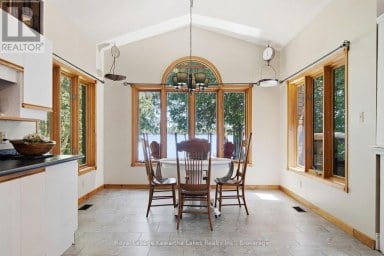 100 PINEWOOD BOULEVARD Kawartha Lakes (Carden) Ontario photo 16