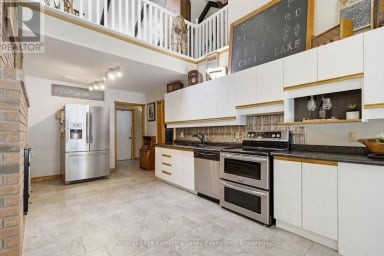 100 PINEWOOD BOULEVARD Kawartha Lakes (Carden) Ontario photo 18