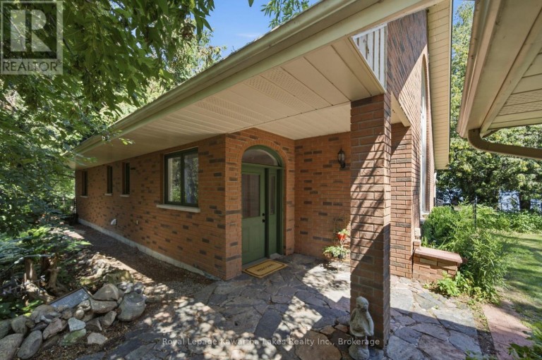 100 PINEWOOD BOULEVARD, Kawartha Lakes (Carden), Ontario, K0M2T0
