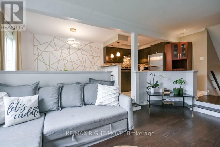 31 - 12 LANKIN BOULEVARD, Orillia, Ontario, L3V6T2