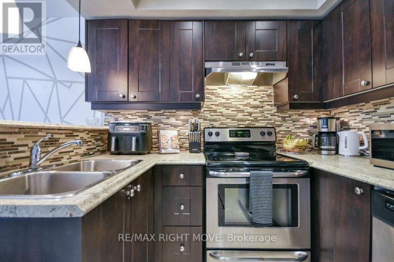 31 - 12 LANKIN BOULEVARD, Orillia, Ontario, L3V6T2