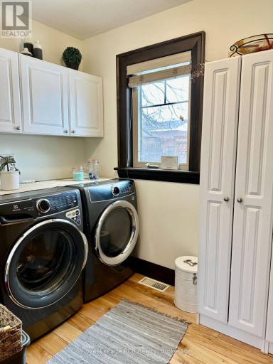 241 4TH STREET CRESCENT, Hanover, Ontario, N4N3S9