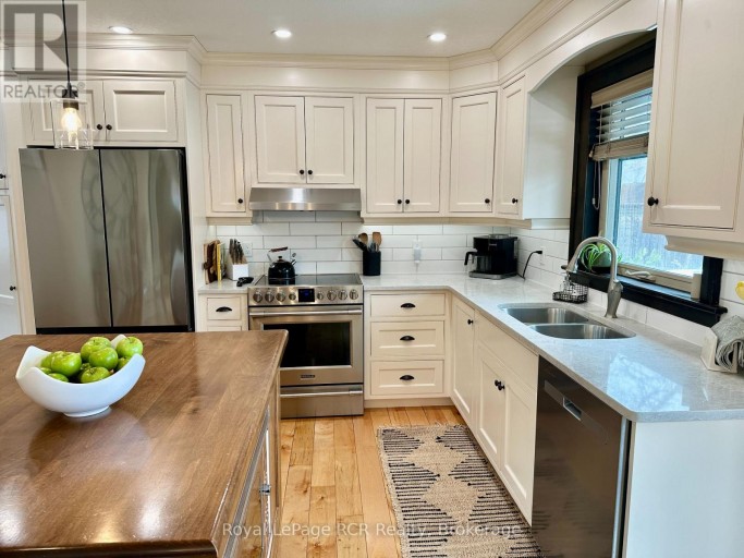 241 4TH STREET CRESCENT, Hanover, Ontario, N4N3S9
