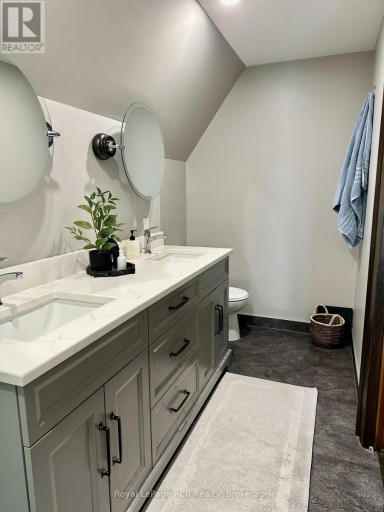 241 4TH STREET CRESCENT, Hanover, Ontario, N4N3S9