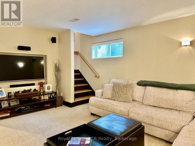 241 4TH STREET CRESCENT, Hanover, Ontario, N4N3S9