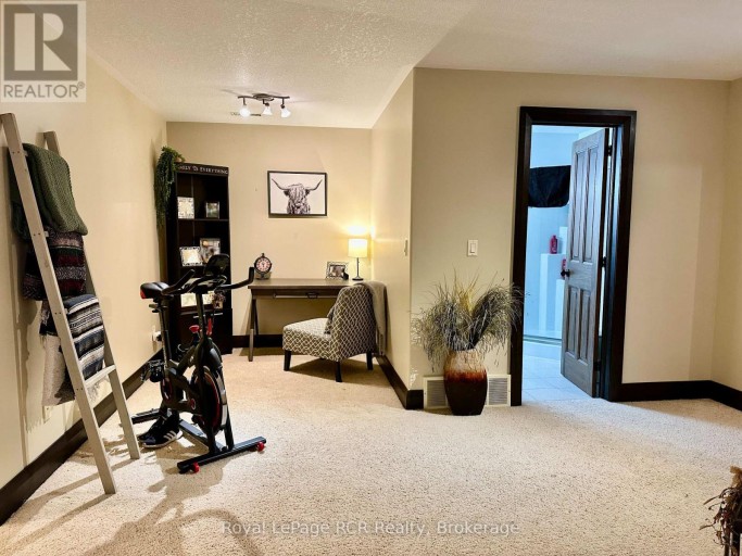 241 4TH STREET CRESCENT, Hanover, Ontario, N4N3S9