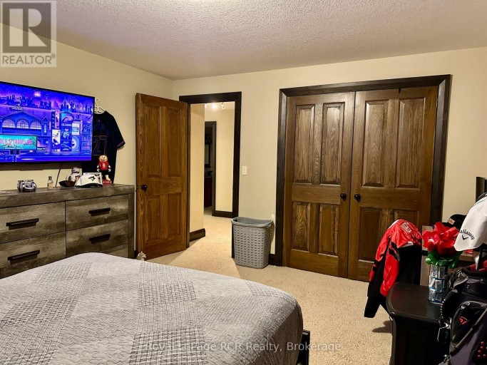 241 4TH STREET CRESCENT, Hanover, Ontario, N4N3S9