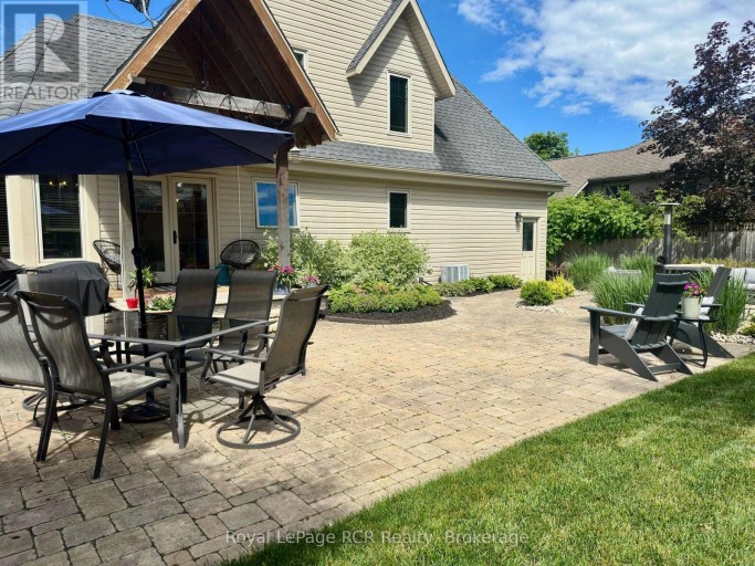241 4TH STREET CRESCENT, Hanover, Ontario, N4N3S9