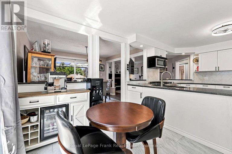 1846 STRATTON AVENUE, Peterborough (Otonabee Ward 1), Ontario, K9K2E6