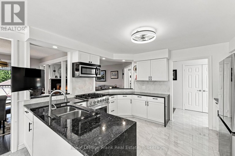 1846 STRATTON AVENUE, Peterborough (Otonabee Ward 1), Ontario, K9K2E6