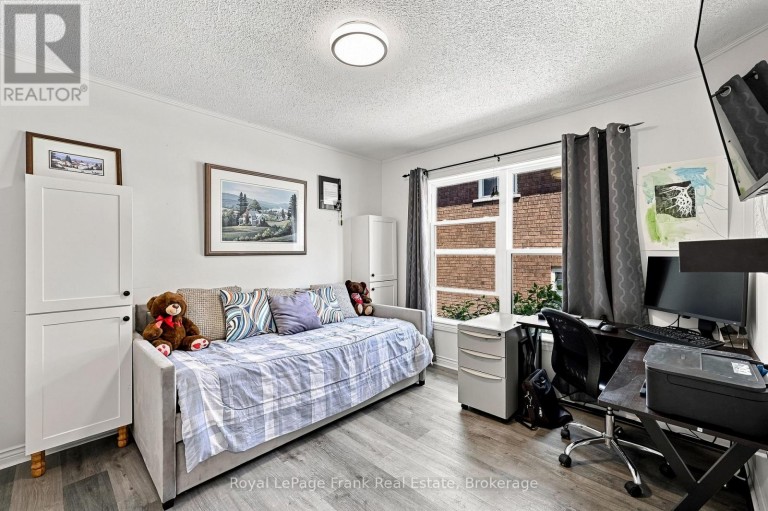 1846 STRATTON AVENUE, Peterborough (Otonabee Ward 1), Ontario, K9K2E6