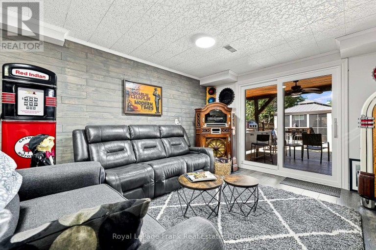 1846 STRATTON AVENUE, Peterborough (Otonabee Ward 1), Ontario, K9K2E6