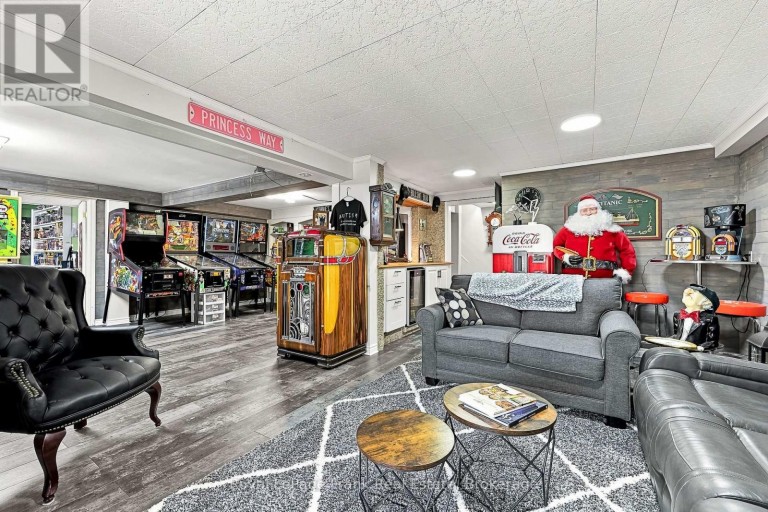 1846 STRATTON AVENUE, Peterborough (Otonabee Ward 1), Ontario, K9K2E6