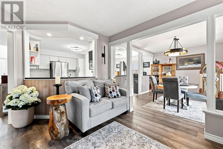 1846 STRATTON AVENUE, Peterborough (Otonabee Ward 1), Ontario, K9K2E6