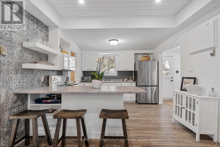 20 TUYLL STREET, Bluewater (Bayfield), Ontario, N0M1G0