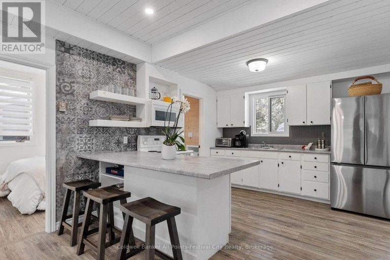 20 TUYLL STREET, Bluewater (Bayfield), Ontario, N0M1G0