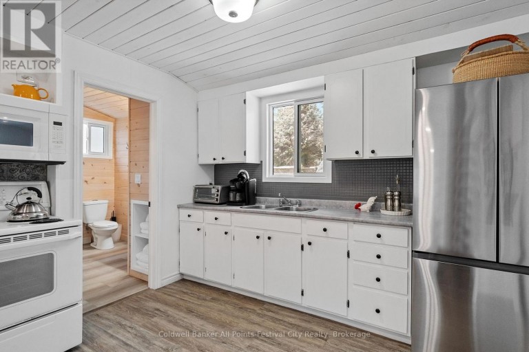 20 TUYLL STREET, Bluewater (Bayfield), Ontario, N0M1G0