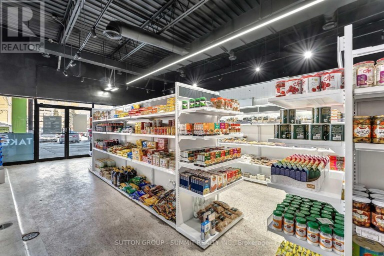 17 - 2500 HURONTARIO STREET, Mississauga (Cooksville), Ontario, L5B1N4