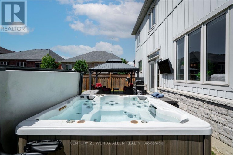 6 TIMBER DRIVE, Cavan Monaghan (Cavan Twp), Ontario, L0A1G0