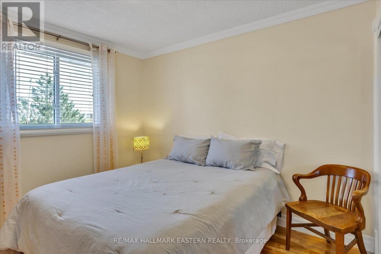 959 GOLFVIEW ROAD, Peterborough (Otonabee Ward 1), Ontario, K9J7W2