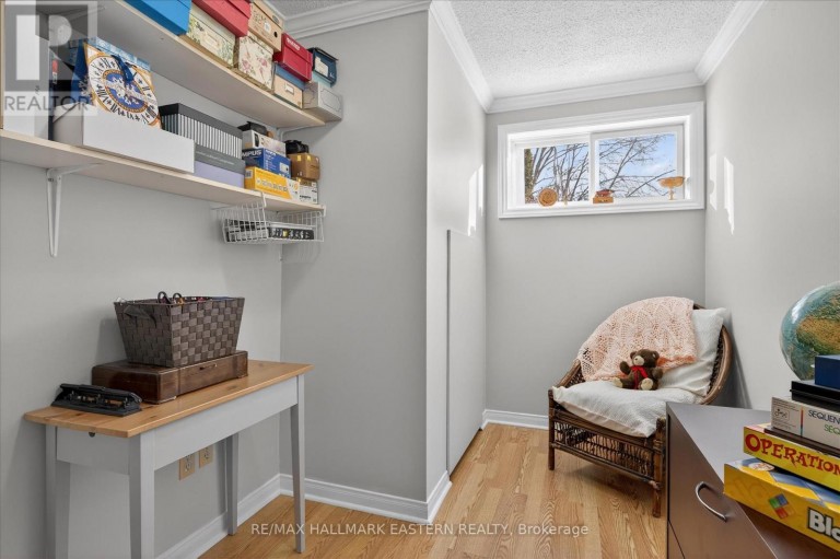 959 GOLFVIEW ROAD, Peterborough (Otonabee Ward 1), Ontario, K9J7W2