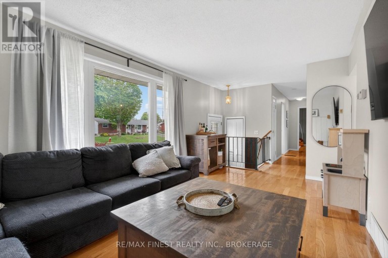 14 CHESTERFIELD DRIVE, Loyalist (Amherstview), Ontario, K7N1M2
