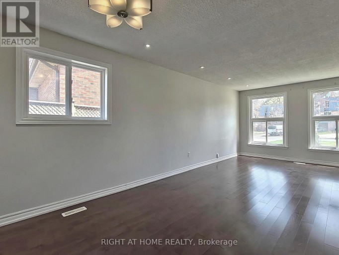182 MCNICOLL AVENUE, Toronto (Hillcrest Village), Ontario, M2N3K7