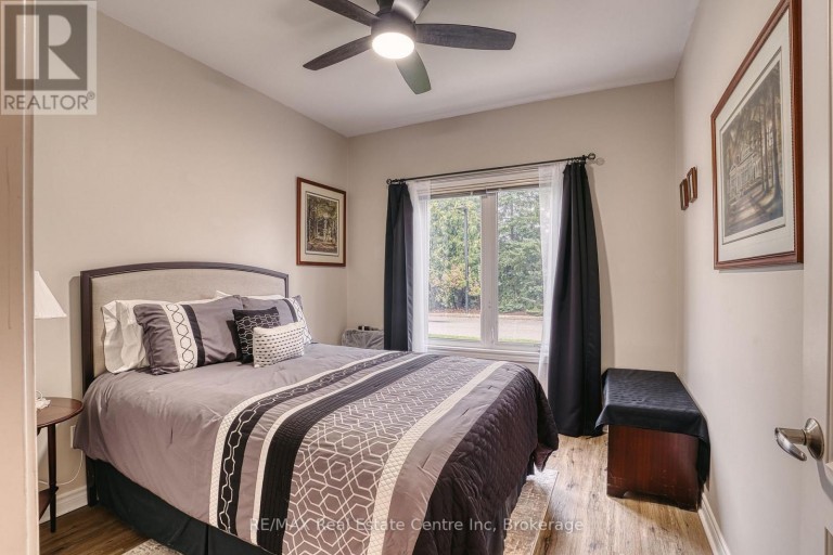 102 - 760 WOODHILL DRIVE, Centre Wellington (Fergus), Ontario, N1M3W5
