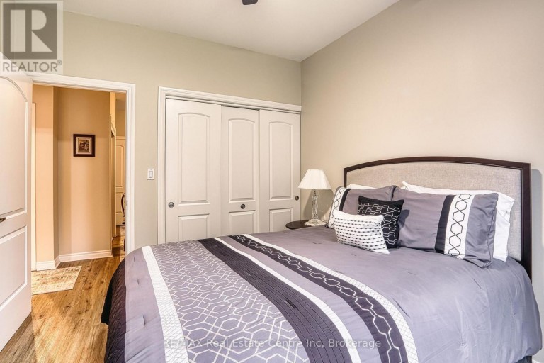 102 - 760 WOODHILL DRIVE, Centre Wellington (Fergus), Ontario, N1M3W5