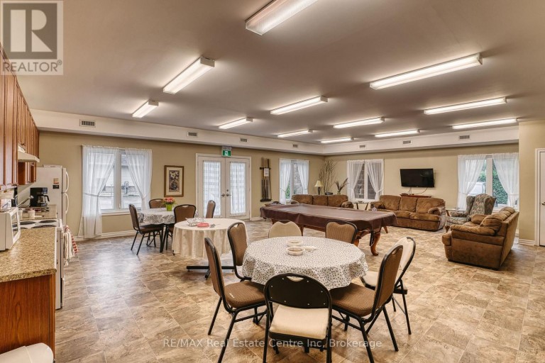 102 - 760 WOODHILL DRIVE, Centre Wellington (Fergus), Ontario, N1M3W5